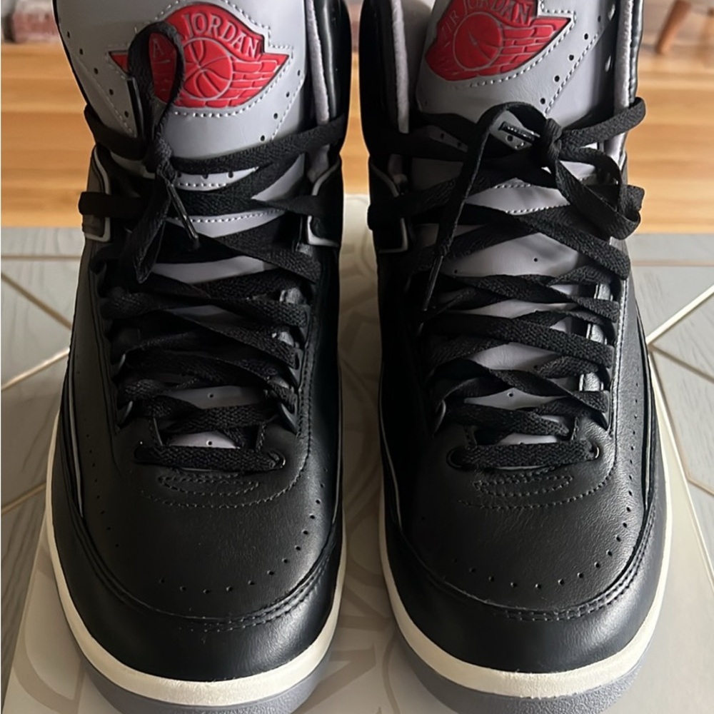 Air Jordan 2 Retro // Size 13